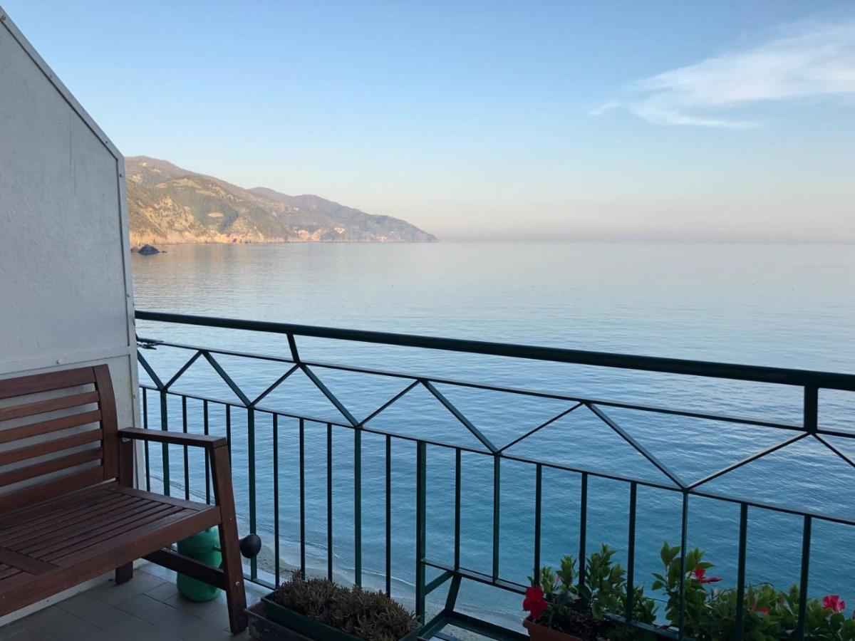 Bea'S Apartment - The Window To The Sea - Seafront Монтеросо ал Маре Екстериор снимка